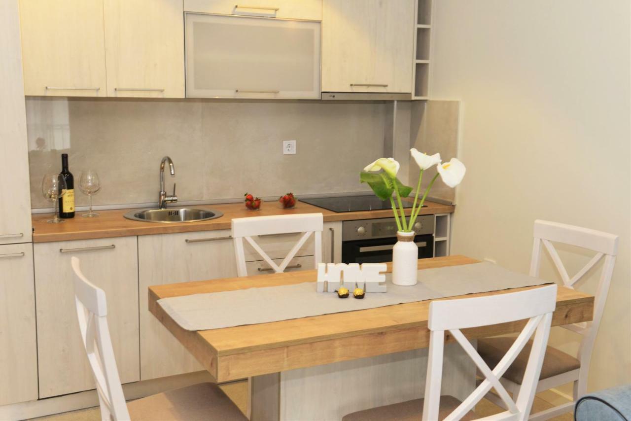 Ralux Apartman Tivat Luaran gambar