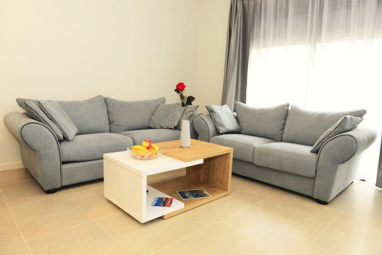 Ralux Apartman Tivat Luaran gambar