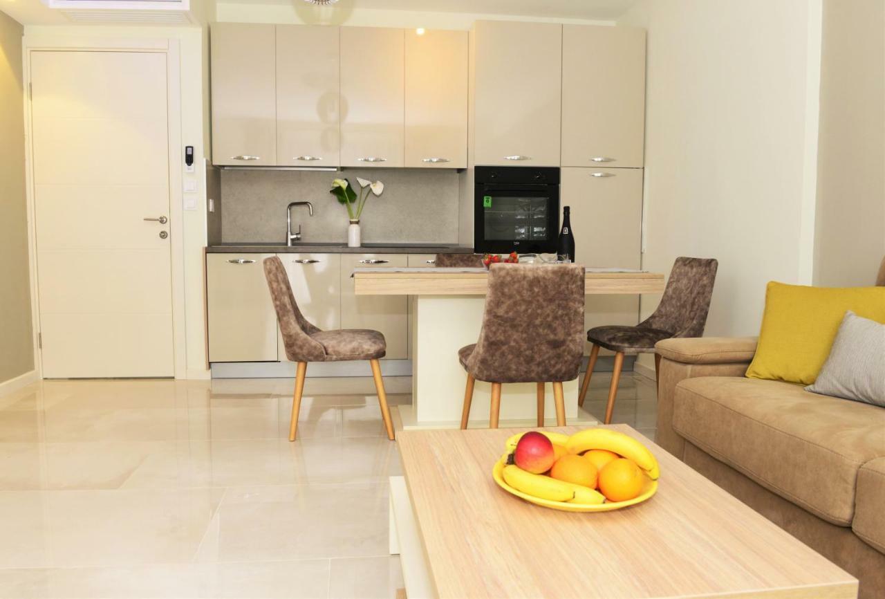 Ralux Apartman Tivat Luaran gambar