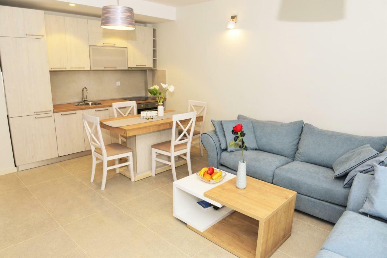 Ralux Apartman Tivat Luaran gambar