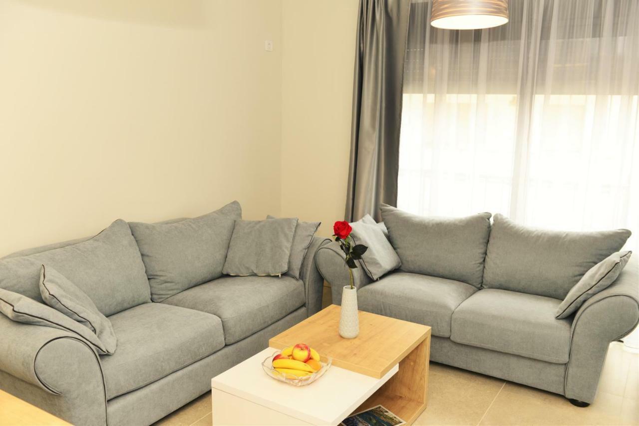 Ralux Apartman Tivat Luaran gambar