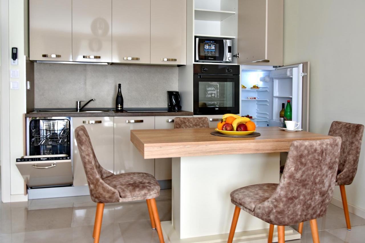 Ralux Apartman Tivat Luaran gambar