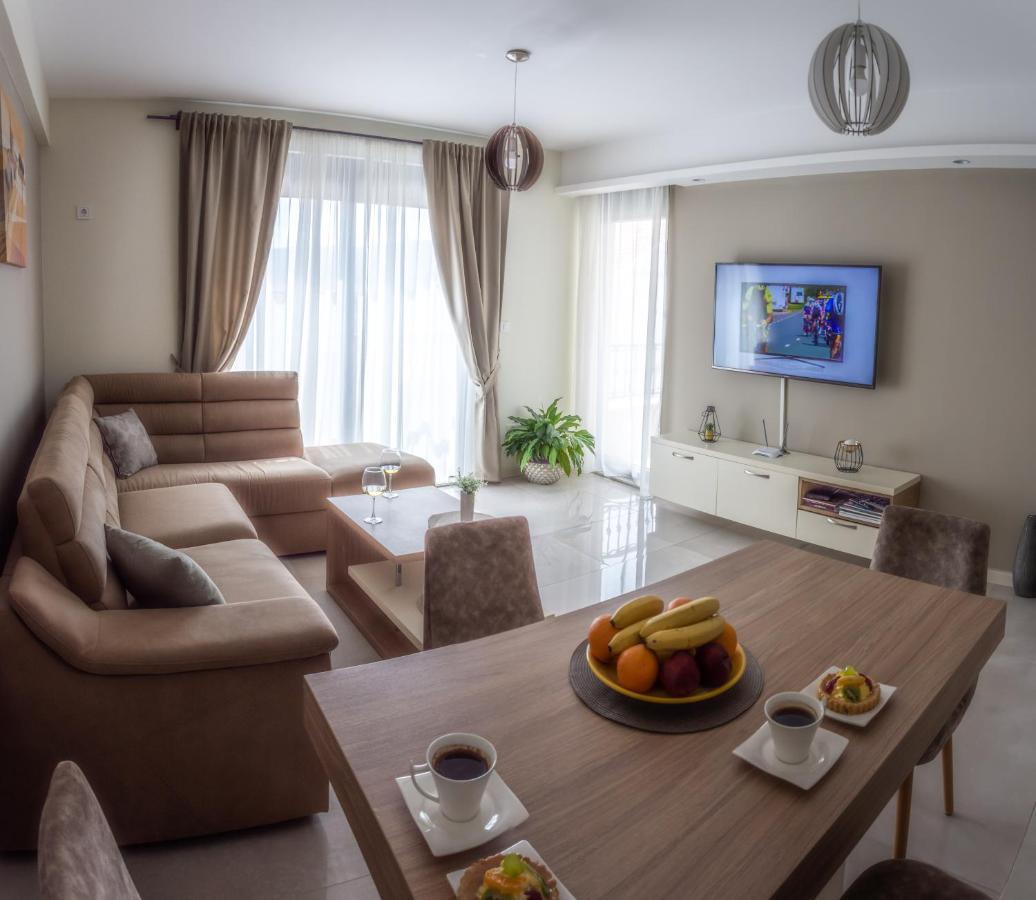 Ralux Apartman Tivat Luaran gambar