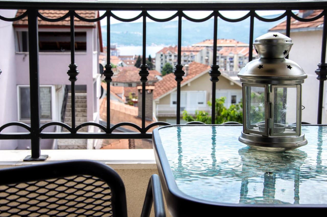 Ralux Apartman Tivat Luaran gambar