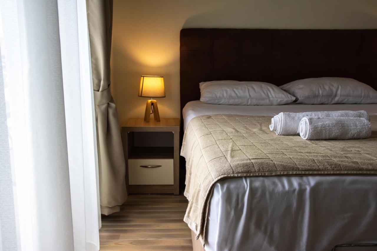 Ralux Apartman Tivat Luaran gambar